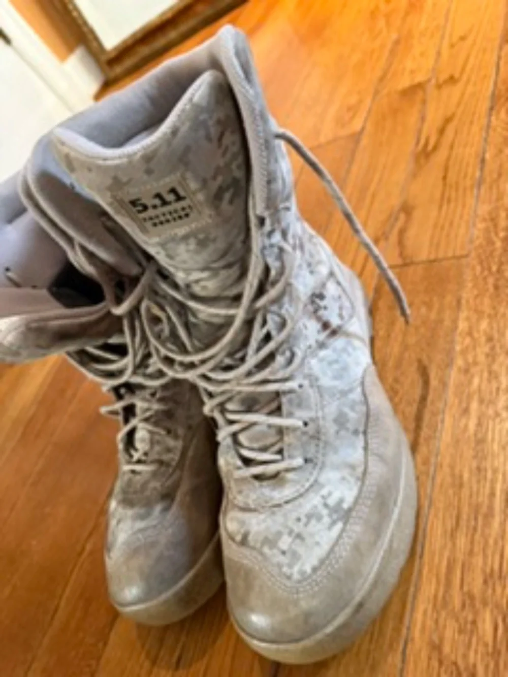 Men’s Boot 9 1/2